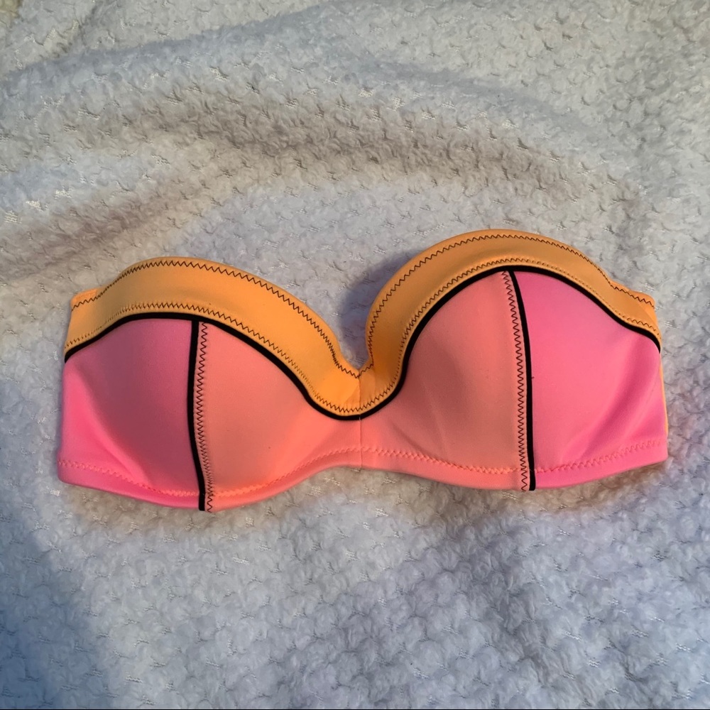 Color block bikini top